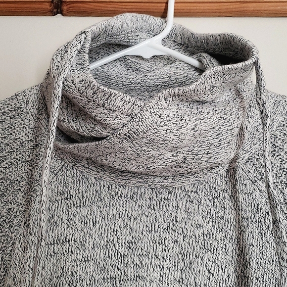 Express Mens Cowl Neck Knit Pullover Sweater - Picture 2 of 9